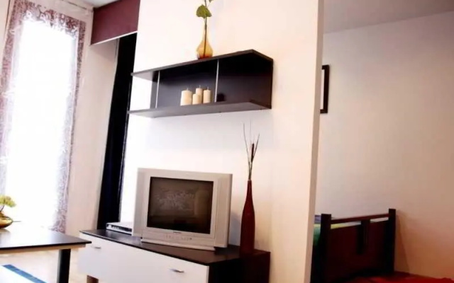 Paradise Apartments
