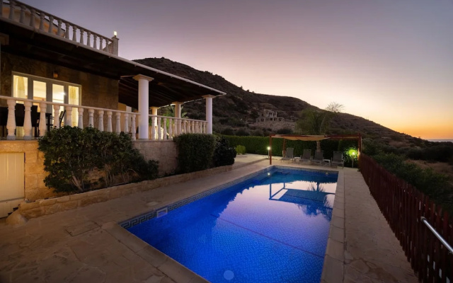 Pomos Harbour View Villa