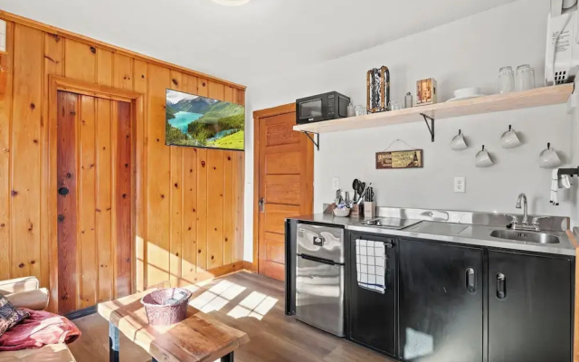 Timber Lodge Cabin 16