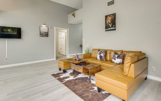 Quick Hwy Access: Family Retreat in Houston