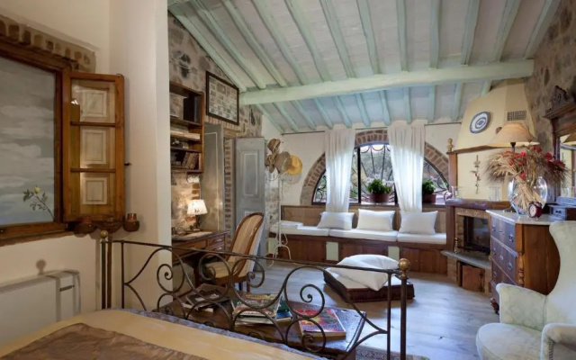 Borgo Paradiso 4&2