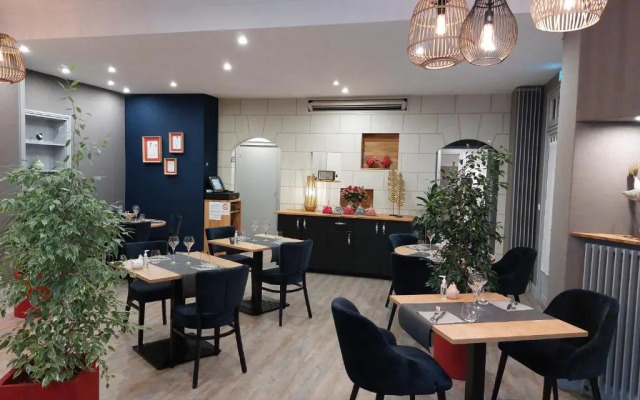 Logis Hotel Loire Hotel
