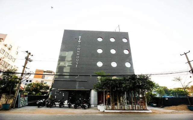 Oyo Townhouse 112 Madhapur