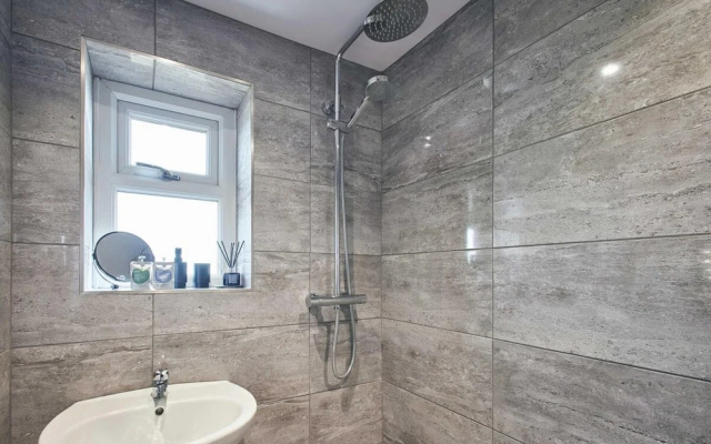 Host Stay Marsden Beach House