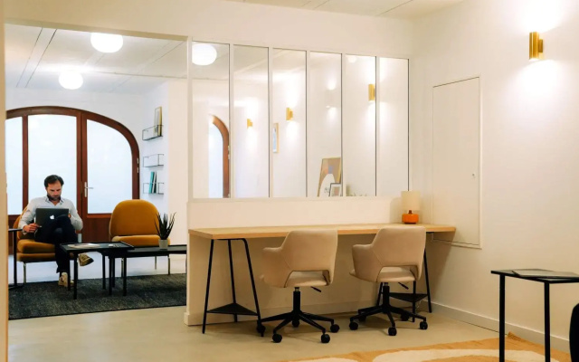 Outsite Bordeaux - Work, Connect, Explore