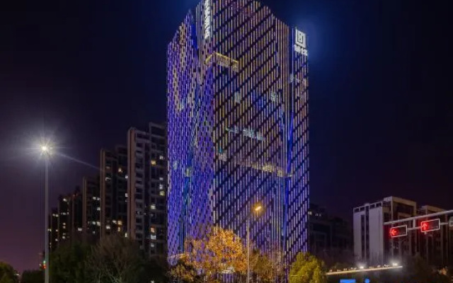 Earl Family Hotel (Fuyang Shuangqingwan Water Street)
