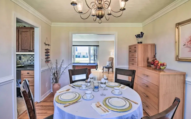 Spacious Chesapeake Home w/ Pool Table!