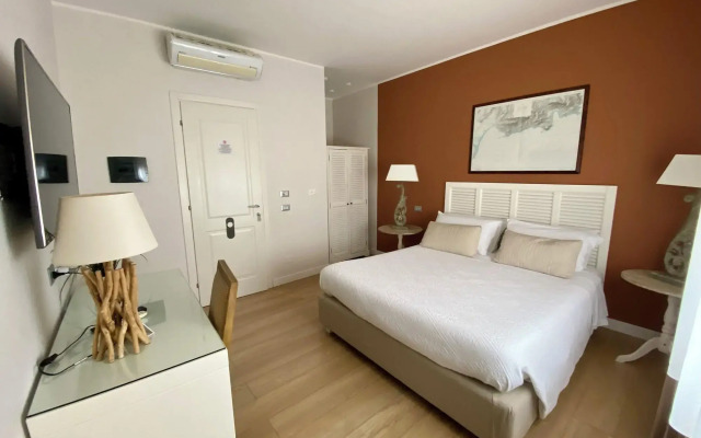 Suite 136 Luxury Rooms