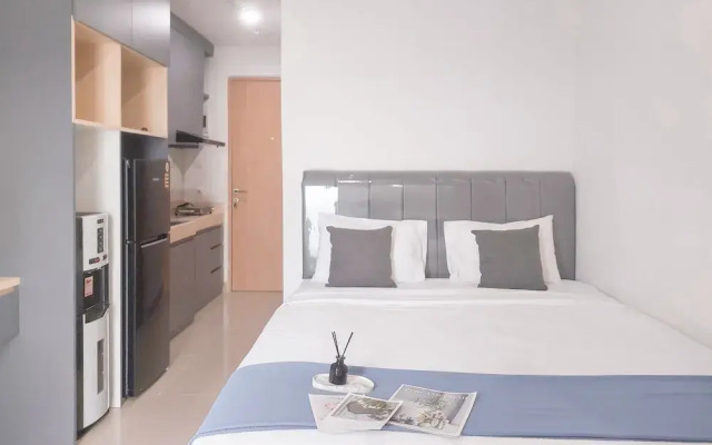 Minimalist And Homey Studio Apartment At B Residence