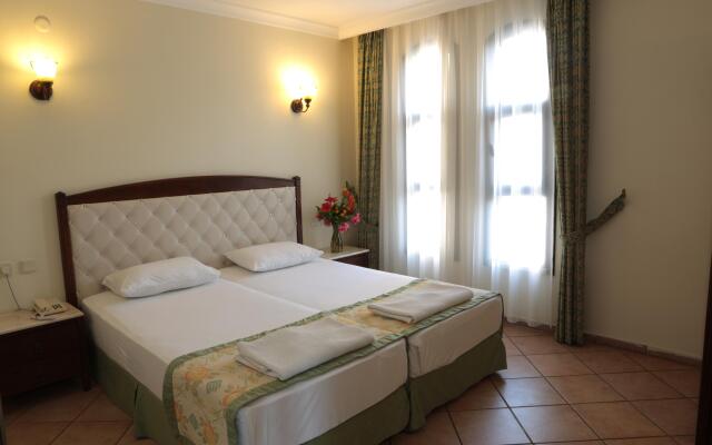 Апартаменты Club Turquoise Apartments комната для гостей