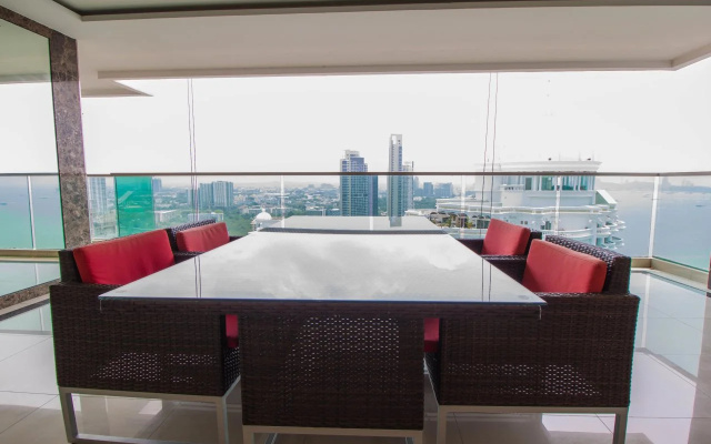 Wongamat Tower Condominium