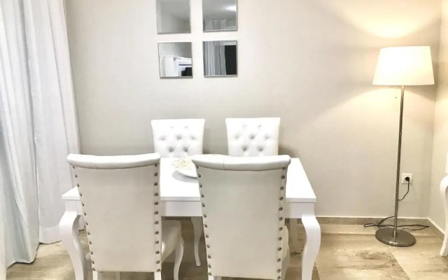 Marbella Beachfront - Apartment With sea views B1