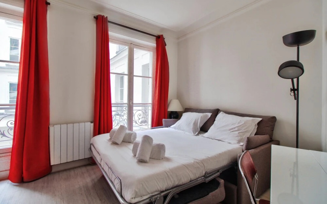 Very Cosy Parisian Apartment