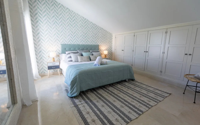 Vacation Marbella I Las Canas Beachfront Haven, Sea View, Jacuzzi
