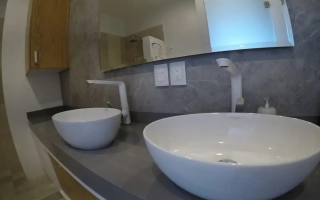 Siaan Luxury 2BR Condo by Baitna