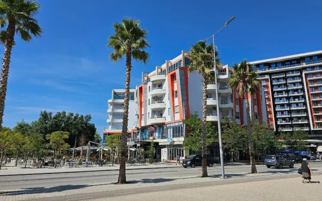Holiday 2-bed Apartment Seaview