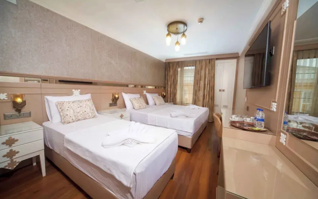 Istanbul Old City Beyazid Belmond Hotel
