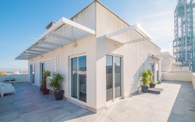 Отель Exclusive Penthouse Terrace & Garage вид на фасад