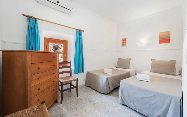 Villa - 5 Bedrooms with Pool and WiFi - 108761