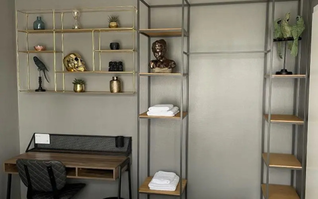 IQ Hotel