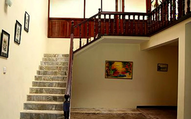 Enison Lodge