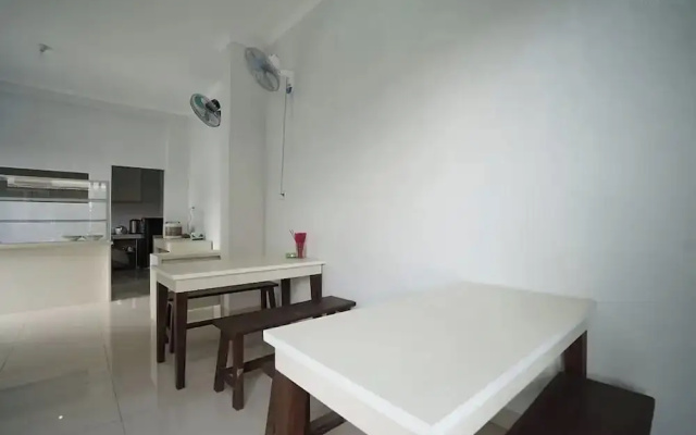 Griya Safitri Syariah by OYO Rooms