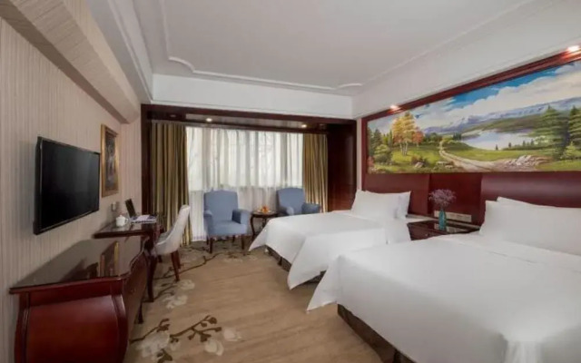 Vienna International Hotel (Shantou Simapu)
