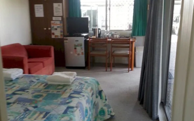 Sandy Court Holiday Units
