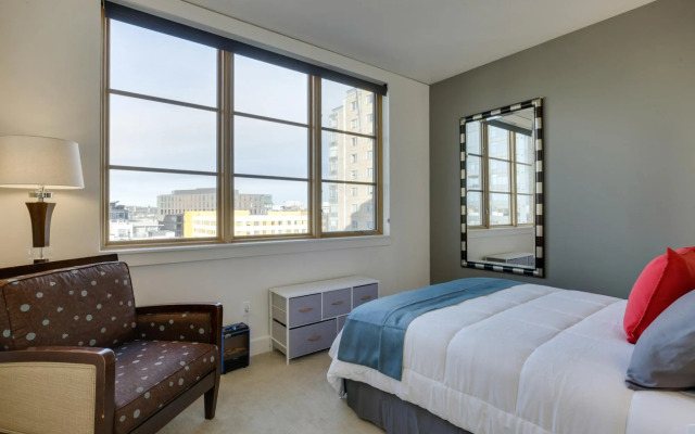 Fully furnished 1BR Apartment - Downtown Location