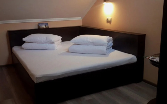 Square Hostel&Cafe