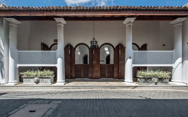 Отель Taru Villas - Lighthouse Street Шри-Ланка, Галле - отзывы, цены и фото номеров - забронировать отель Taru Villas - Lighthouse Street онлайн вид на фасад