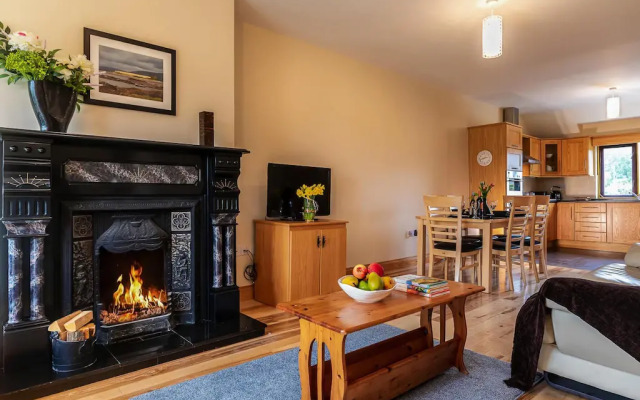 Semi-detached house, Kenmare