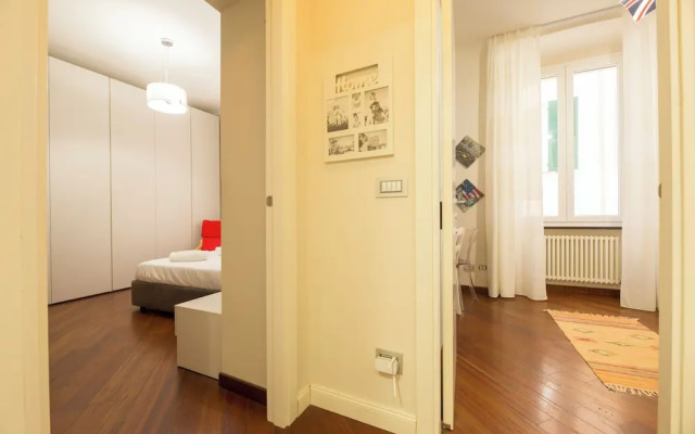 Spacious 3-Bedroom Flat in Central Genoa