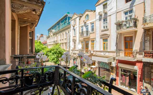 Supreme Luxury Top Central 1 Bedroom Apartment
