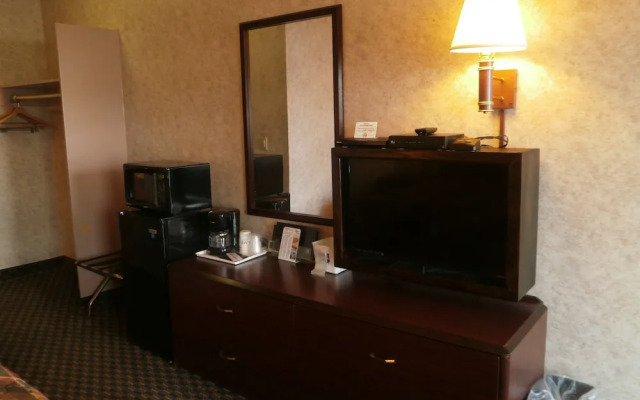 Richmond Inn & Suites