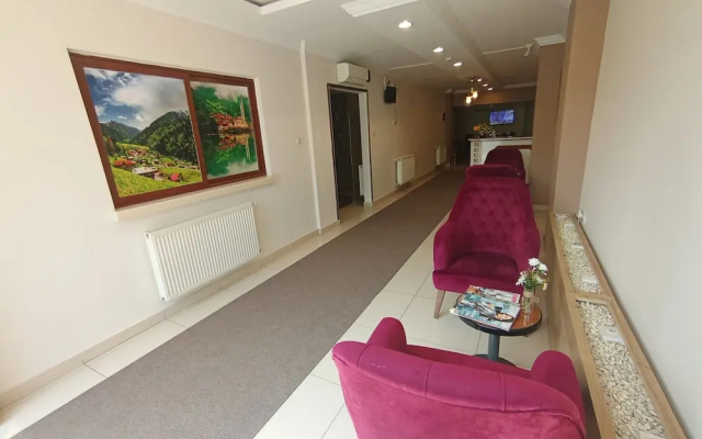 Larok Hotel