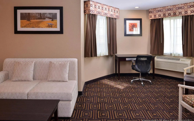 Americas Best Value Inn & Suites Madera