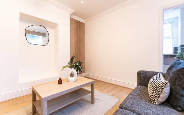 Stylish Flat Ideal for Business Long-term Stays
