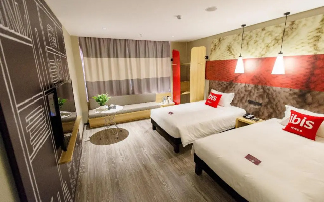 Ibis Neijiang  North Railway station Hotel