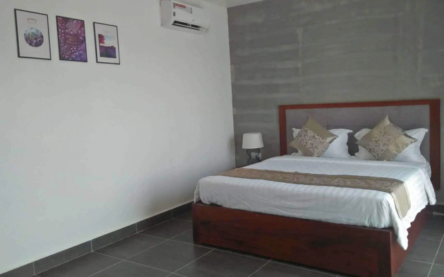 Phoenix Sea View Hotel