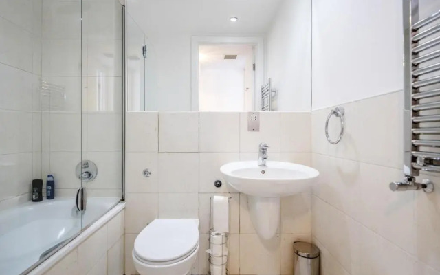 The Heart of Covent Garden Sleeps 4
