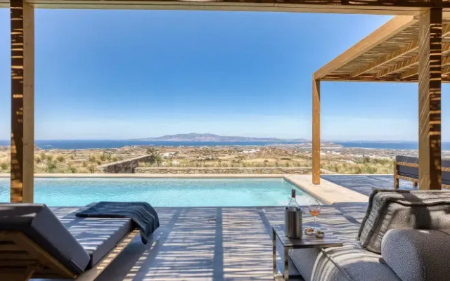 The VIEW Naxos