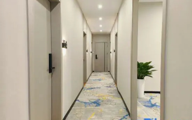 Xiguo Hotel (Huiyou Plaza Branch, Aowei Road, Xiong'an New Area)