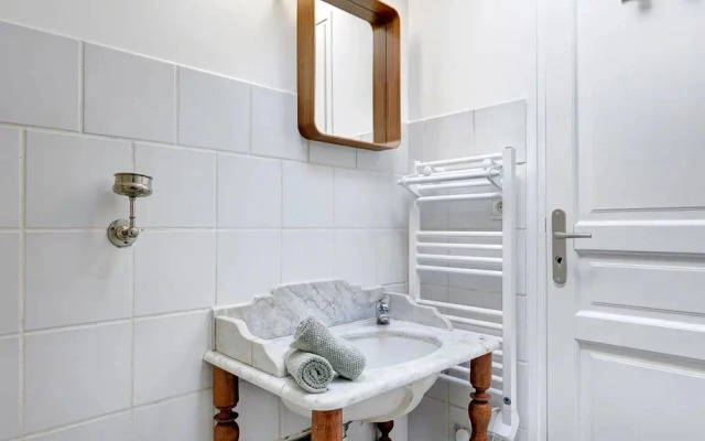 Comfortable 1BR in Latin Quarter