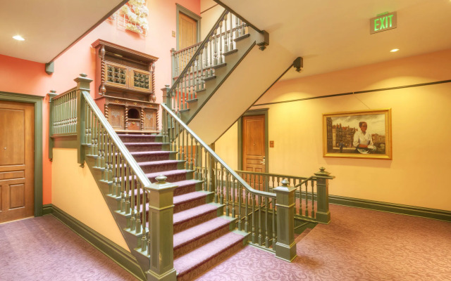 Montvale Hotel