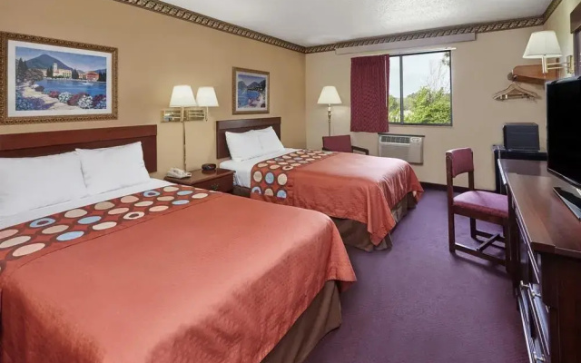 Super 8 Greenville