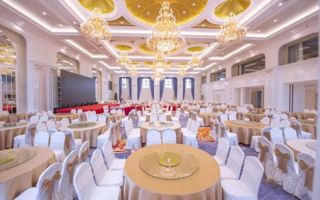 Vienna Hotel (Kevin International Branch, Yingchun West Road, Taizhou)