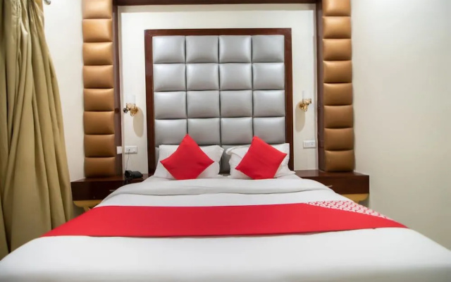 OYO 48380 Hotel Satkar