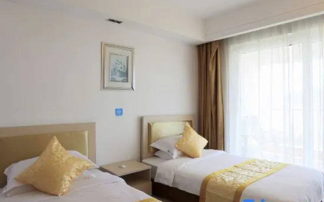 Yunzhifan Holiday Hotel