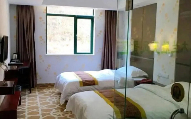 Shengtian Farm House
